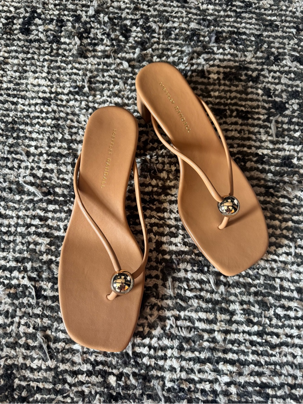 Loeffler Randall Odessa Block Heel Thong Sandals with Gold Sz 8 - Picture 2 of 5